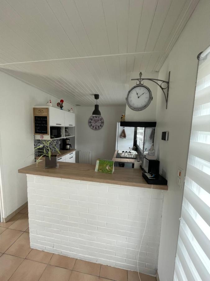 Petite Maison Au Calme, Dans Une Impasse L'Epine  Eksteriør billede
