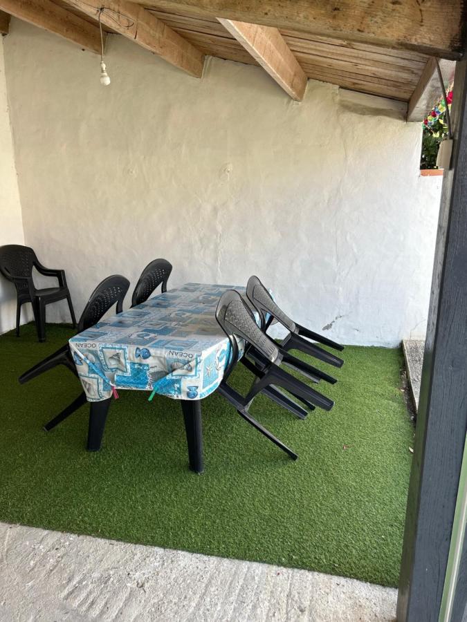 Petite Maison Au Calme, Dans Une Impasse L'Epine  Eksteriør billede