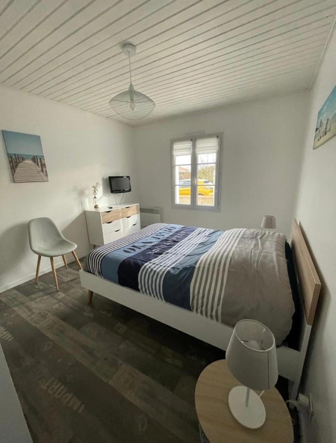 Petite Maison Au Calme, Dans Une Impasse L'Epine  Eksteriør billede
