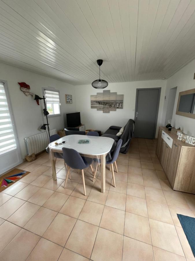 Petite Maison Au Calme, Dans Une Impasse L'Epine  Eksteriør billede