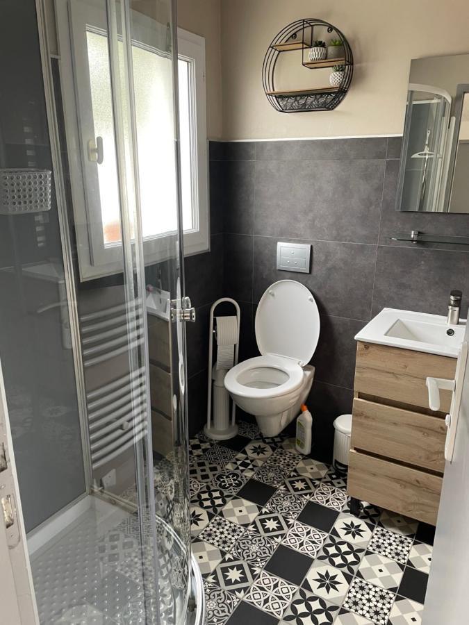 Petite Maison Au Calme, Dans Une Impasse L'Epine  Eksteriør billede