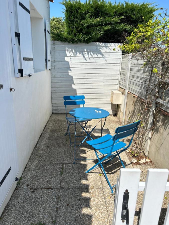 Petite Maison Au Calme, Dans Une Impasse L'Epine  Eksteriør billede